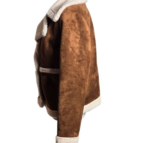 Art Class Faux Suede and Sherpa Short Jacket - Picture 5 of 8